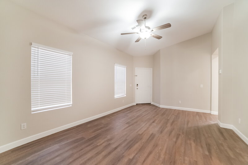 2,260/Mo, 947 S Tucana Ln Gilbert, AZ 85296 Living Room View