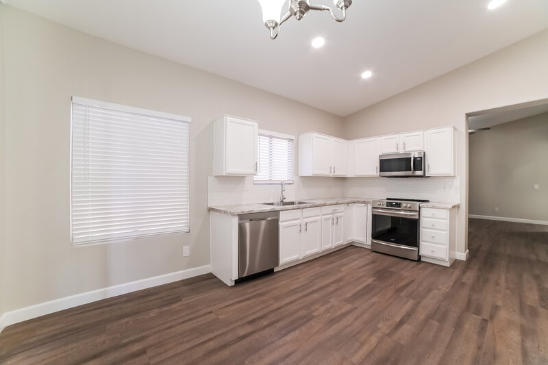 2,260/Mo, 947 S Tucana Ln Gilbert, AZ 85296 Kitchen View