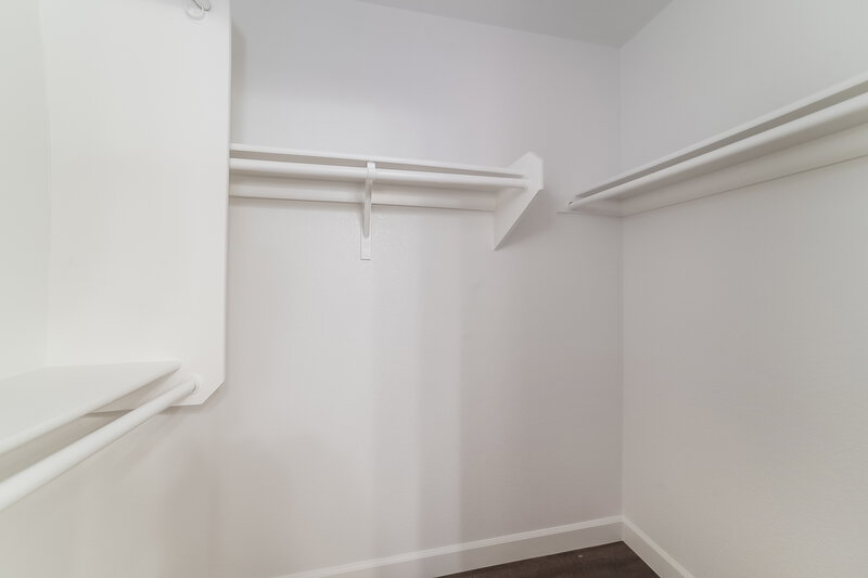 2,260/Mo, 947 S Tucana Ln Gilbert, AZ 85296 Walk In Closet View