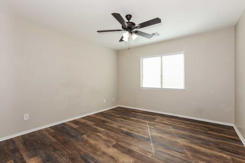 2,035/Mo, 39392 N Marla Cir San Tan Valley, AZ 85140 Main Bedroom View