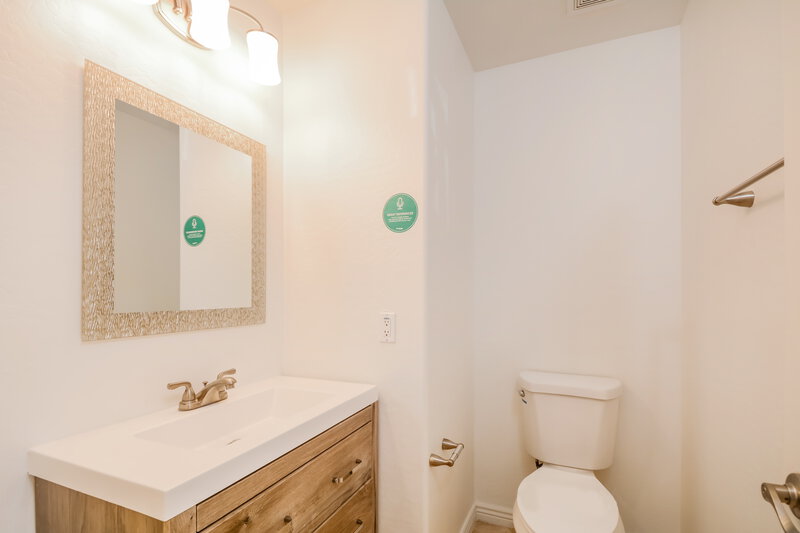 2,465/Mo, 3202 S Justin Dr Tolleson, AZ 85353 Bathroom View 2