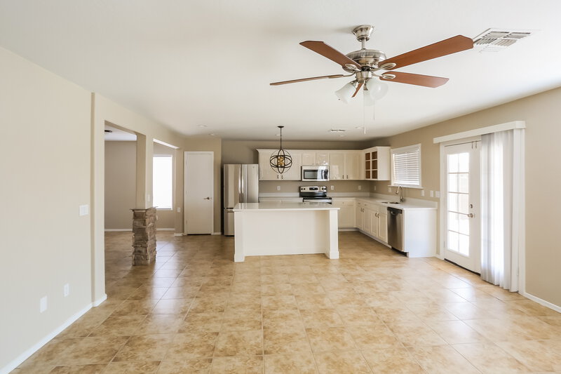 2,375/Mo, 10425 W Miami St Tolleson, AZ 85353 diningroom View