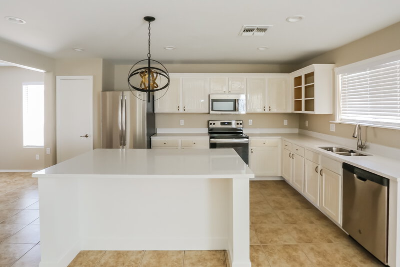 2,375/Mo, 10425 W Miami St Tolleson, AZ 85353 kitchen View 2