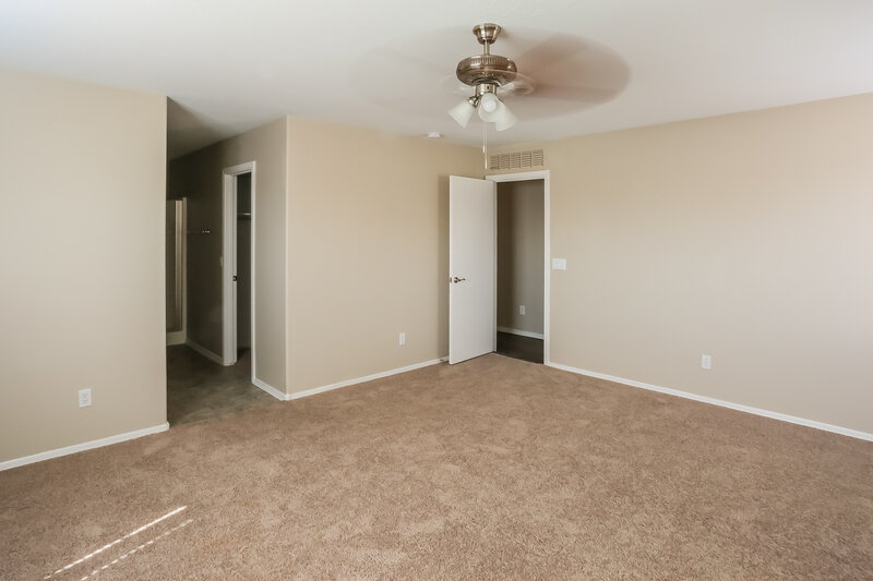 2,375/Mo, 10425 W Miami St Tolleson, AZ 85353 mainbedroom View 3