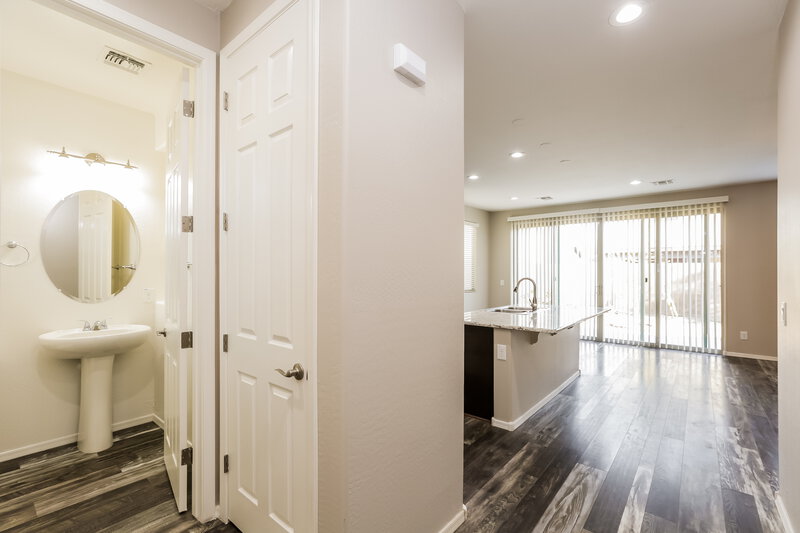 2,020/Mo, 4830 W St Anne Ave Laveen, AZ 85339 Foyer View