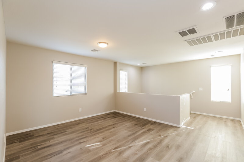 2,020/Mo, 4830 W St Anne Ave Laveen, AZ 85339 Loft View