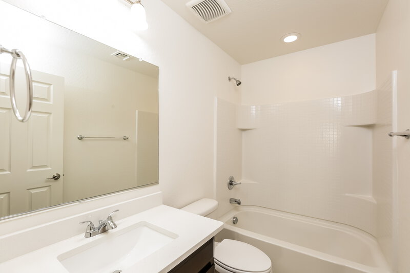 2,020/Mo, 4830 W St Anne Ave Laveen, AZ 85339 Bathroom View
