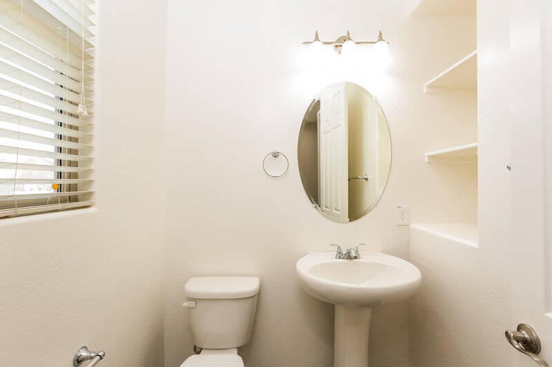 2,020/Mo, 4830 W St Anne Ave Laveen, AZ 85339 Bathroom View 2