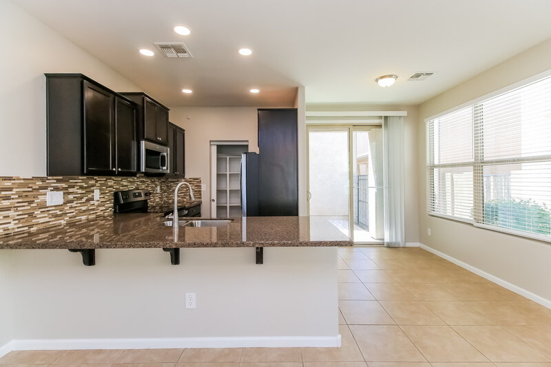 2,315/Mo, 1396 S Ponderosa Dr Gilbert, AZ 85296 Kitchen View
