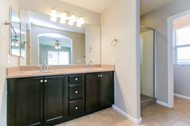 2,315/Mo, 1396 S Ponderosa Dr Gilbert, AZ 85296 Main Bathroom View