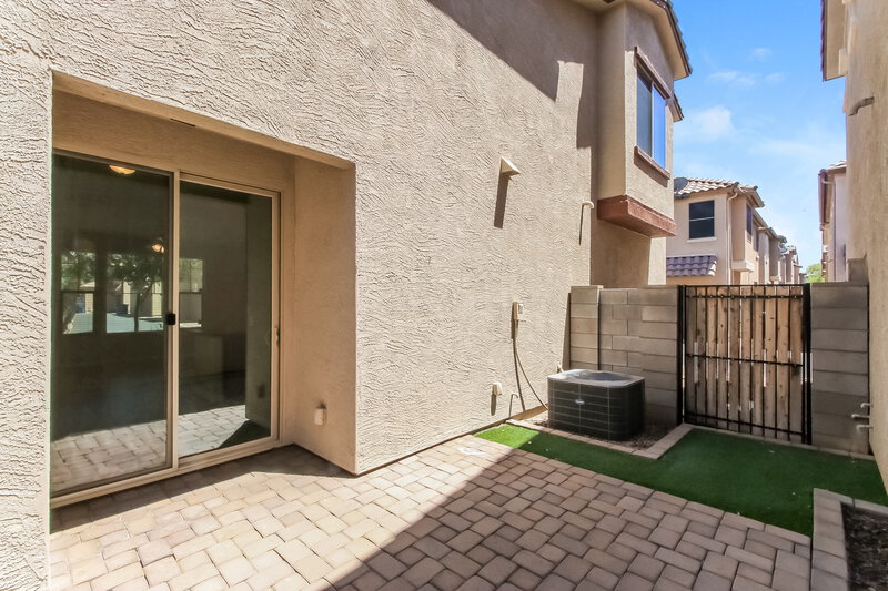 2,315/Mo, 1396 S Ponderosa Dr Gilbert, AZ 85296 Rear View