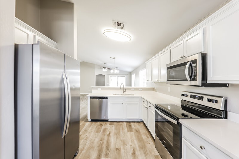 2,020/Mo, 24997 W Vista Norte St Buckeye, AZ 85326 Kitchen View