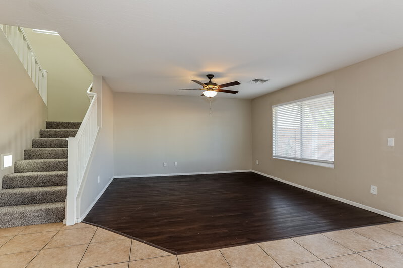 2,050/Mo, 7258 W Crown King Rd Phoenix, AZ 85043 Living Room View