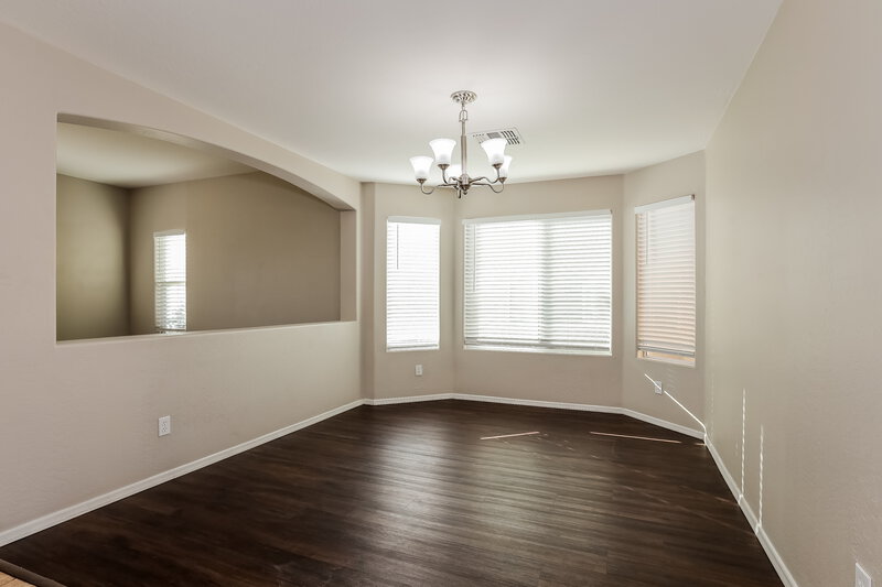 2,050/Mo, 7258 W Crown King Rd Phoenix, AZ 85043 Dining Room View