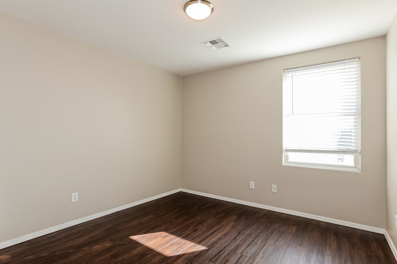 2,050/Mo, 7258 W Crown King Rd Phoenix, AZ 85043 Bedroom View 2