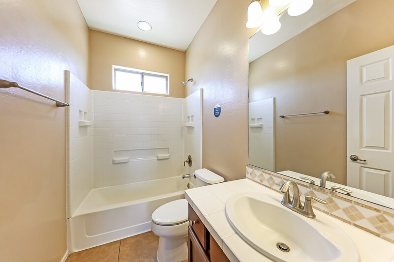 2,485/Mo, 10209 W Wier Ave Tolleson, AZ 85353 Bathroom View