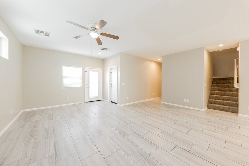 2,005/Mo, 1726 W Minton St Phoenix, AZ 85041 Living Room View