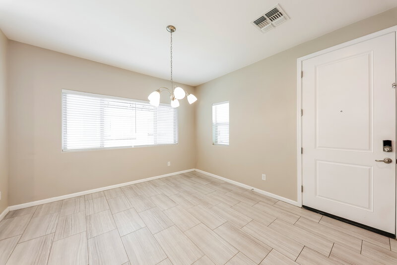 2,005/Mo, 1726 W Minton St Phoenix, AZ 85041 Dining Room View