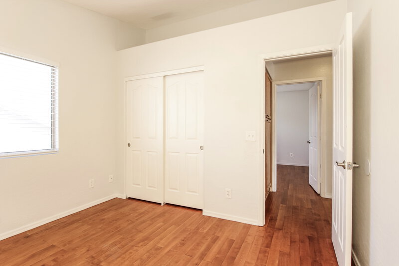 2,095/Mo, 8802 E University Dr Unit 63 Mesa, AZ 85207 Bedroom View 2