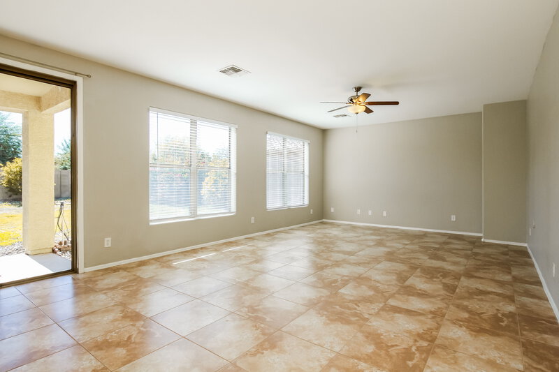 2,390/Mo, 11809 W Hopi St Avondale, AZ 85323 Living Room View
