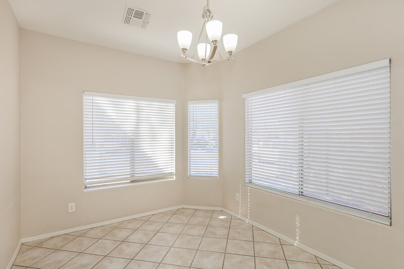 1,925/Mo, 3621 S 73rd Dr Phoenix, AZ 85043 Dining Room View