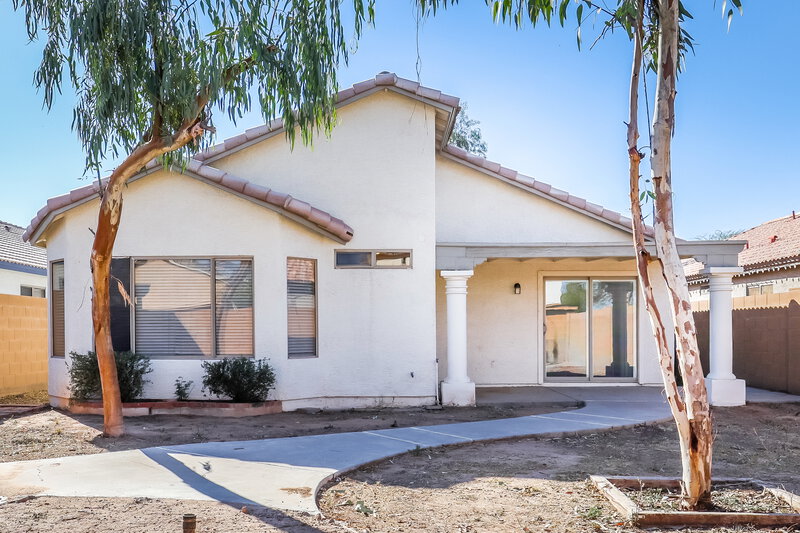 1,925/Mo, 3621 S 73rd Dr Phoenix, AZ 85043 Rear View