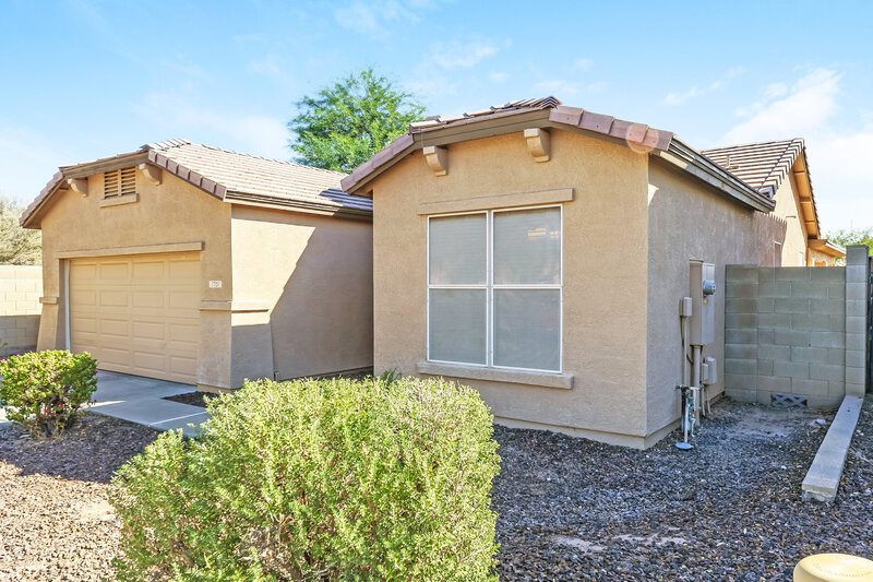 2,075/Mo, 1701 S 117th Dr Avondale, AZ 85323 Front View