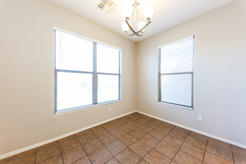 2,075/Mo, 1701 S 117th Dr Avondale, AZ 85323 Dining Room View