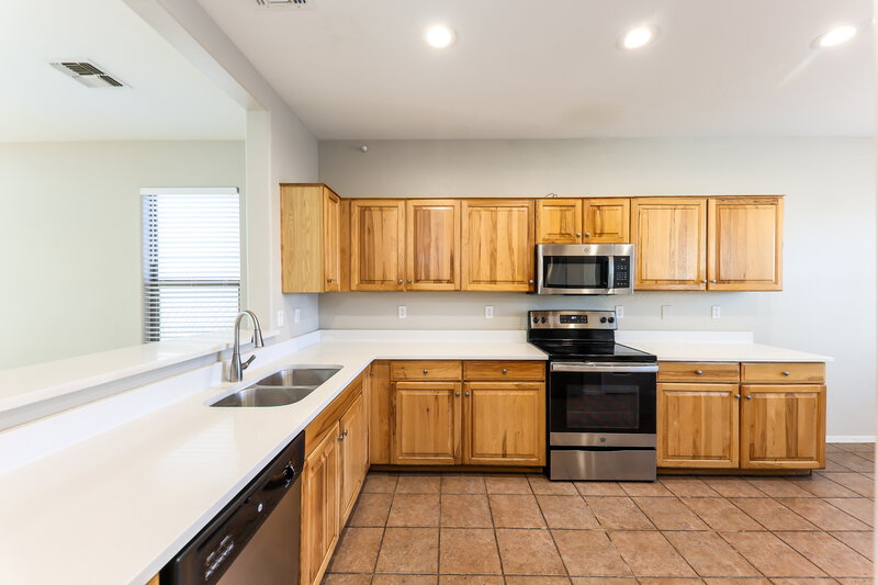 2,075/Mo, 1701 S 117th Dr Avondale, AZ 85323 Kitchen View 2