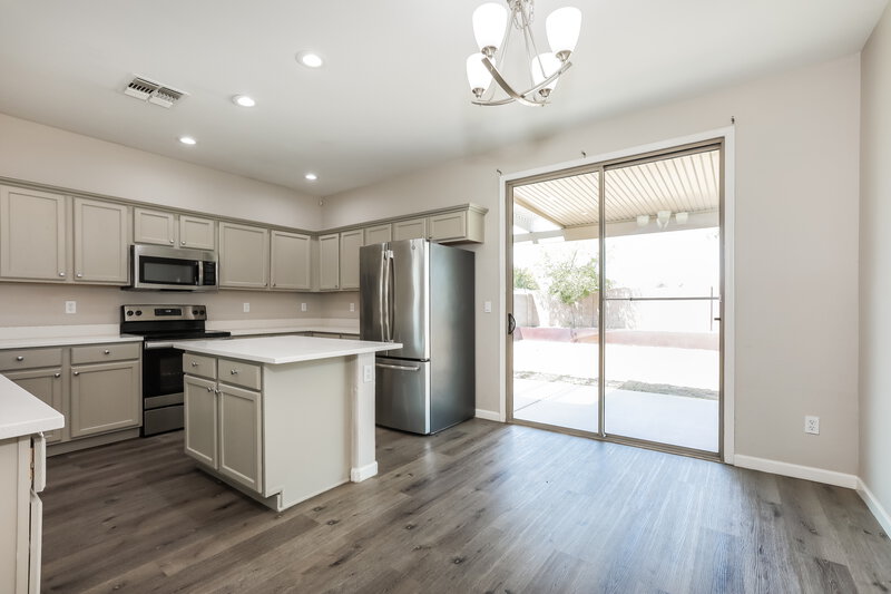 2,015/Mo, 40994 N Vine Ave San Tan Valley, AZ 85140 Dining Room View