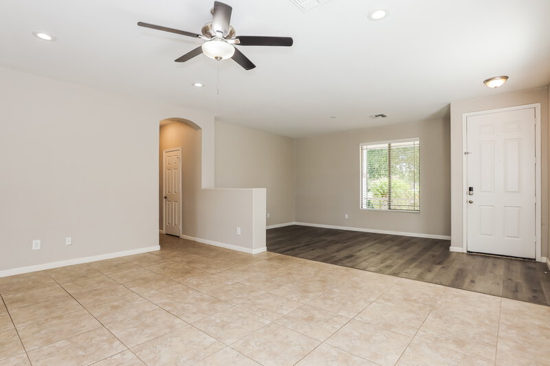2,330/Mo, 40994 N Vine Ave San Tan Valley, AZ 85140 Living Room View 2
