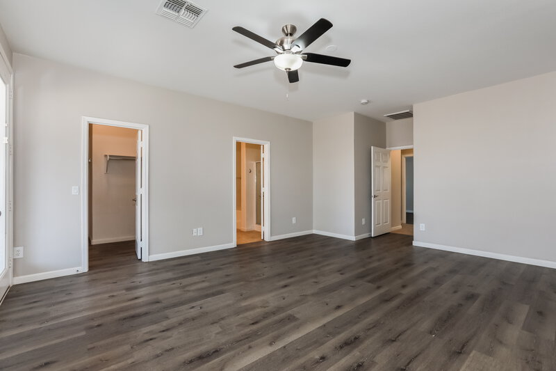 2,015/Mo, 40994 N Vine Ave San Tan Valley, AZ 85140 Main Bedroom View 2