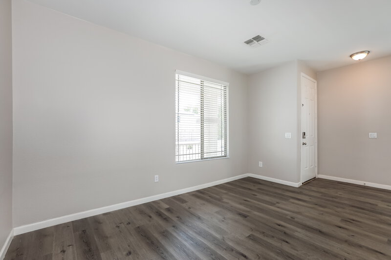 2,015/Mo, 40994 N Vine Ave San Tan Valley, AZ 85140 Bedroom View 2