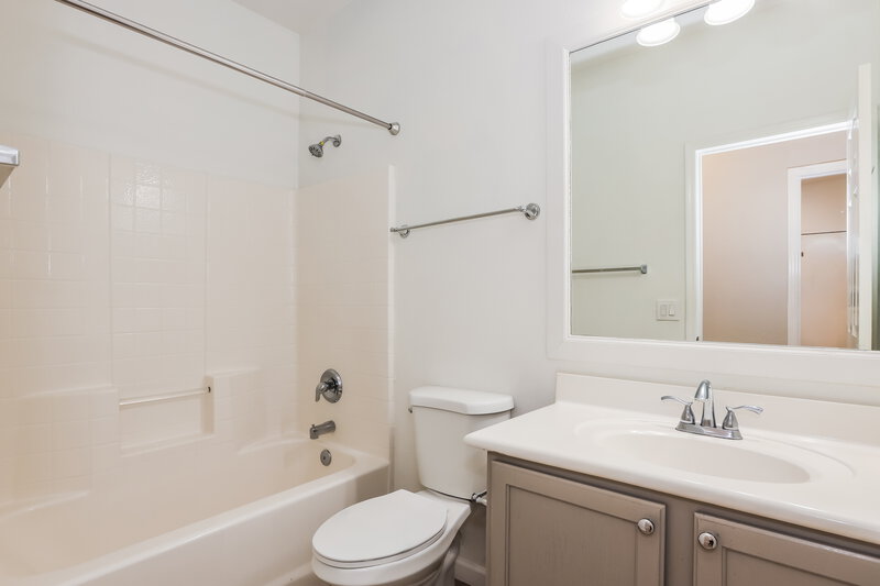 2,330/Mo, 40994 N Vine Ave San Tan Valley, AZ 85140 Bathroom View 2