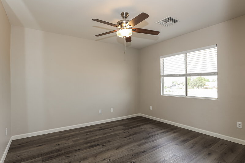 1,795/Mo, 12422 W Sharon Dr El Mirage, AZ 85335 Main Bedroom View