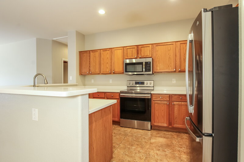 1,985/Mo, 505 W Del Rio Ln Avondale, AZ 85323 Kitchen View