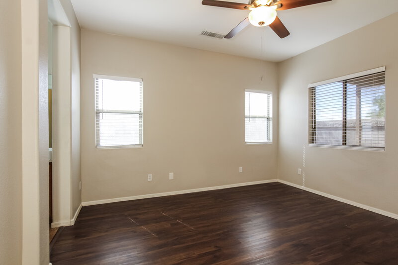 1,985/Mo, 505 W Del Rio Ln Avondale, AZ 85323 Main Bedroom View