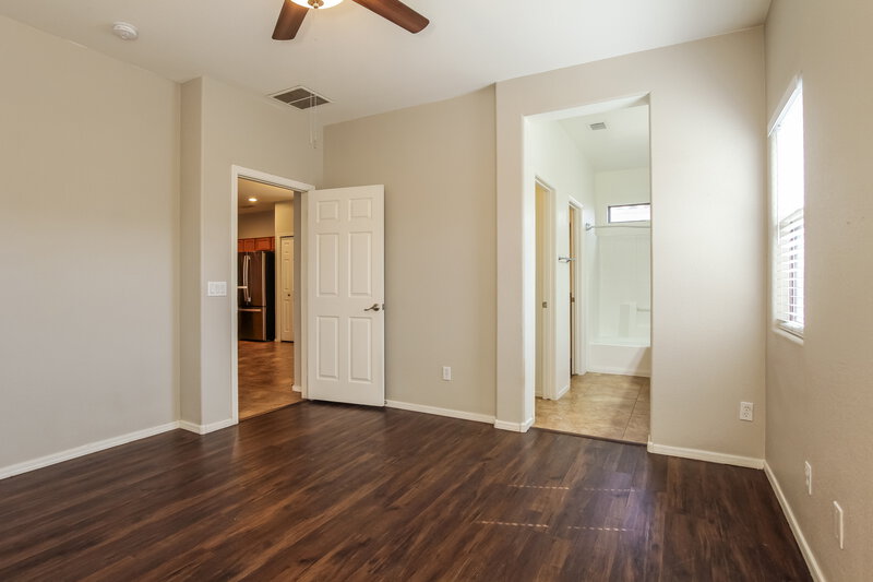 1,985/Mo, 505 W Del Rio Ln Avondale, AZ 85323 Main Bedroom View 2