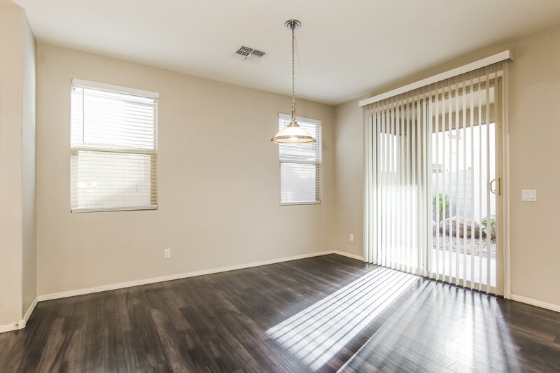 1,995/Mo, 16417 W Latham St Goodyear, AZ 85338 Dining Room View