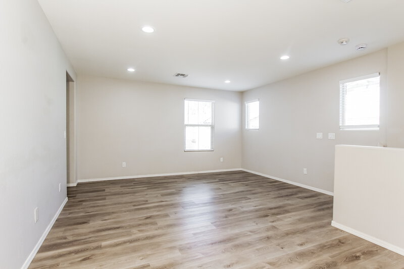 1,995/Mo, 16417 W Latham St Goodyear, AZ 85338 Loft View 2