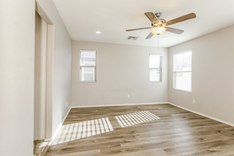 1,995/Mo, 16417 W Latham St Goodyear, AZ 85338 Main Bedroom View