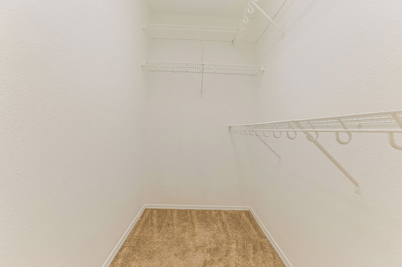 2,185/Mo, 3833 W Darrow St Phoenix, AZ 85041 Walk In Closet View
