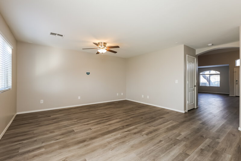 2,275/Mo, 3249 W Pecan Rd Phoenix, AZ 85041 Living Room View
