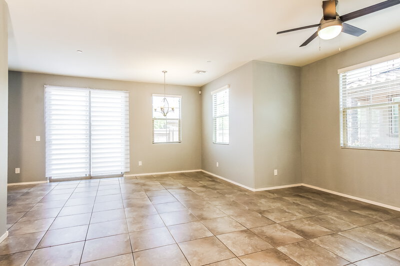 2,050/Mo, 5720 E Butte St Mesa, AZ 85205 Living Room View