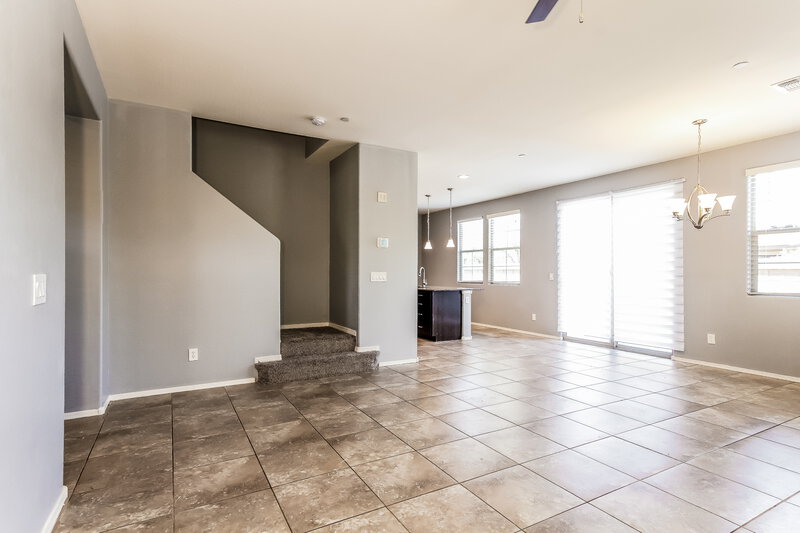 2,050/Mo, 5720 E Butte St Mesa, AZ 85205 Living Room View 2