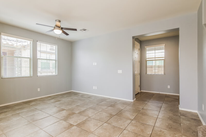 2,050/Mo, 5720 E Butte St Mesa, AZ 85205 Living Room View 3