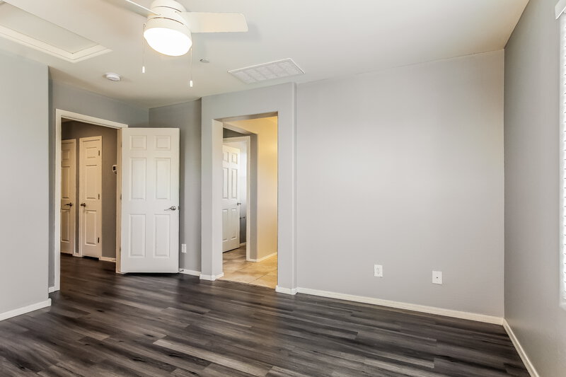 2,050/Mo, 5720 E Butte St Mesa, AZ 85205 Main Bedroom View 2