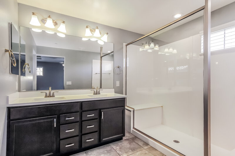 2,050/Mo, 5720 E Butte St Mesa, AZ 85205 Main Bathroom View 2