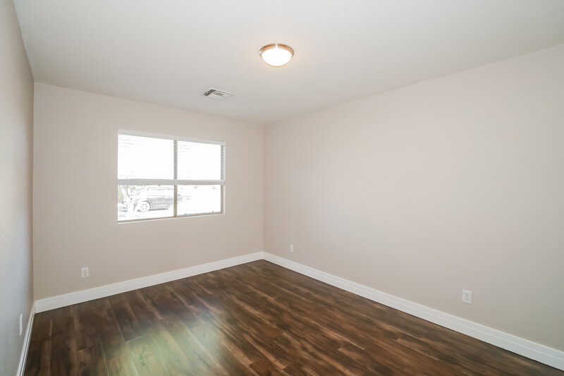 1,685/Mo, 1329 E Omega Dr San Tan Valley, AZ 85143 Bedroom View 3