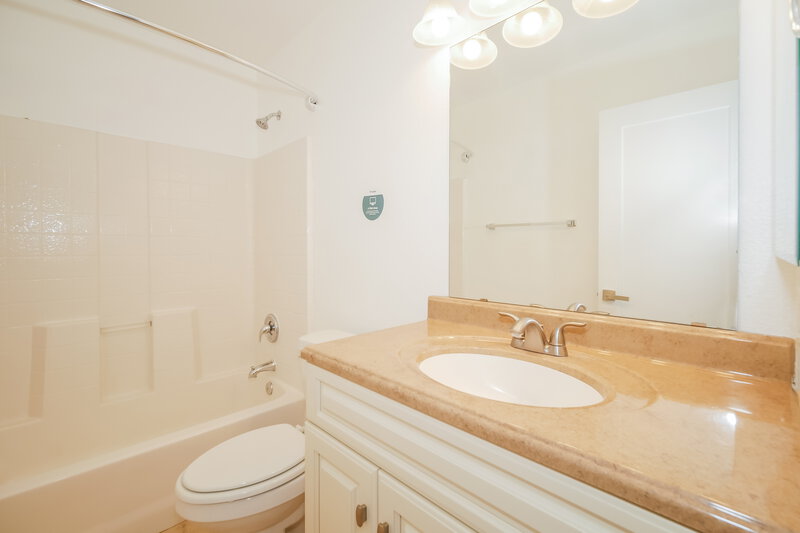 1,685/Mo, 1329 E Omega Dr San Tan Valley, AZ 85143 Bathroom View